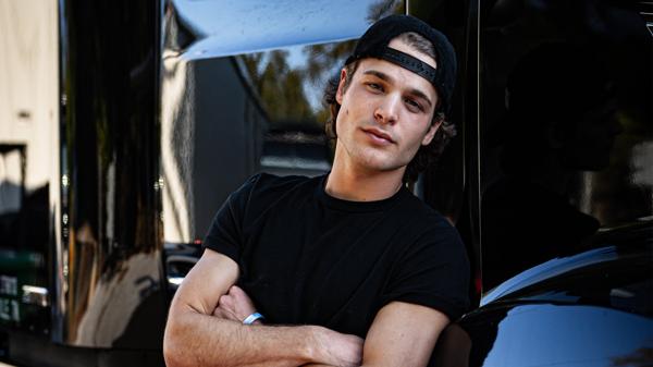 Max McNown - The Summer Vacation Tour